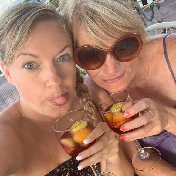 Meet your Posher, Becca - Picture 1 of 1